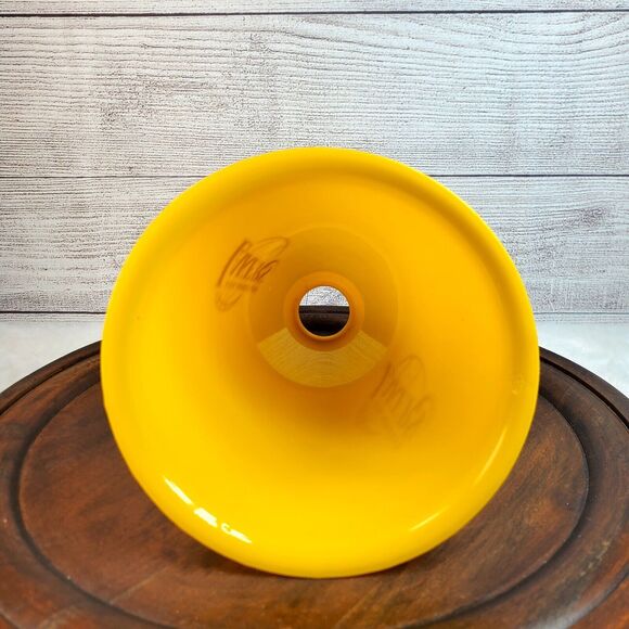 Vintage Los Angeles Lakers NBA Plastic MEGAPHONE 8” Cheer Loud Cone Yellow - Picture 3 of 6